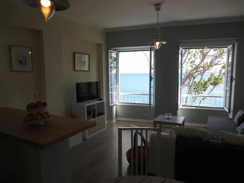 Barreirinha II Near Old Town With Nice Ocean Views 0*, Funchal (Madeira)